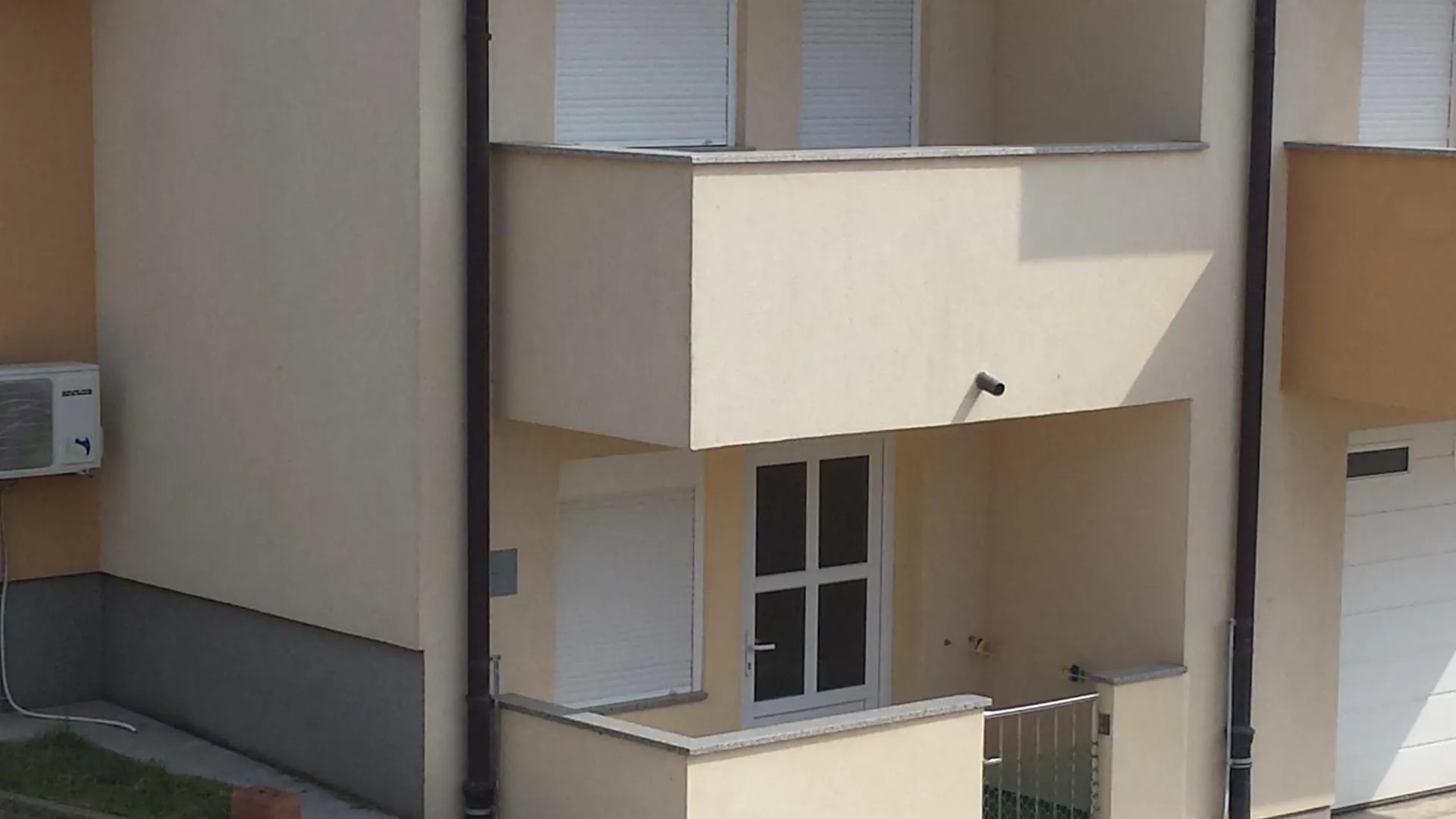Ferienwohnung Fuer Zwei Bis Vier Personen Banjole 0*,  Croatia