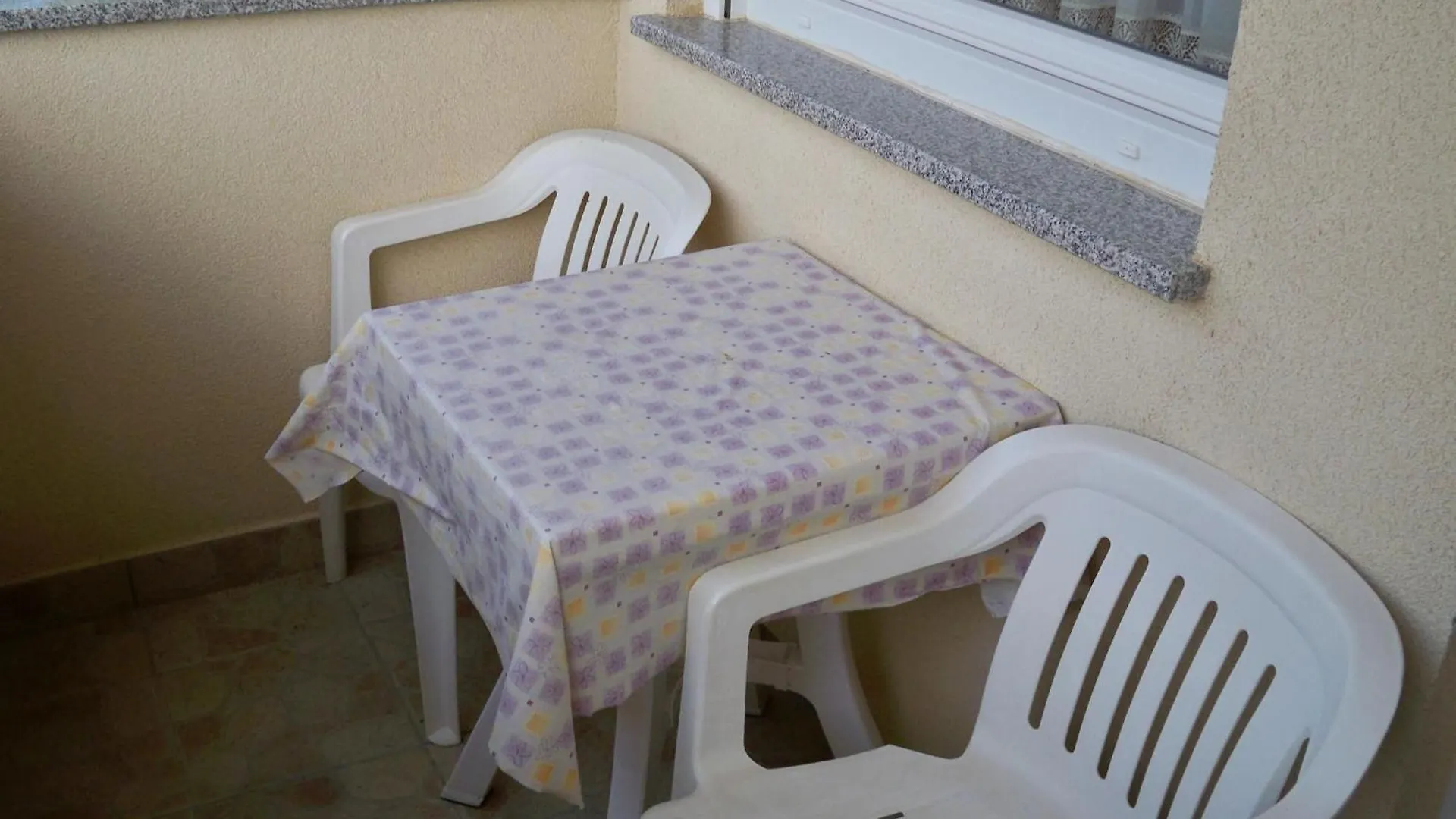 Ferienwohnung Fuer Zwei Bis Vier Personen Banjole